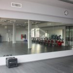 Крепление зеркала к стене со сверлением