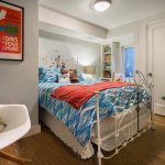 С фигурной спинкой